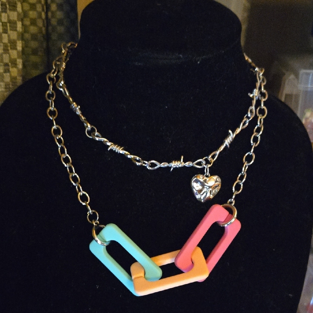 Multicolor Chain Necklace - Picture 8 of 10